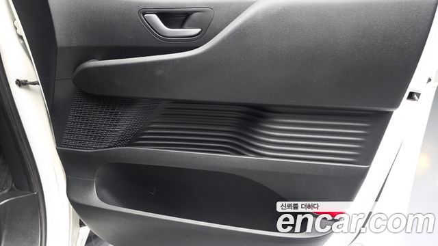 Hyundai Staria 2022 — photo 15