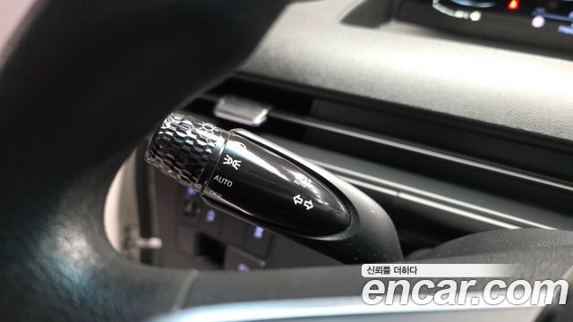 Hyundai Staria 2022 — photo 27