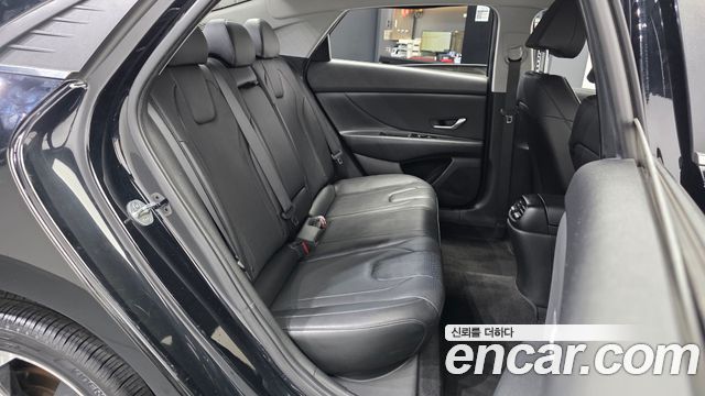 Hyundai AVANTE 2021 — photo 18