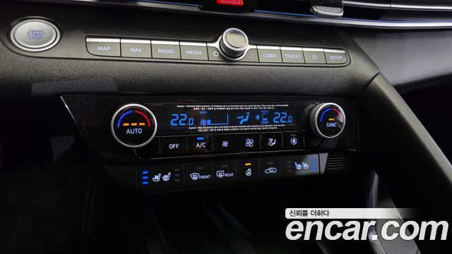 Hyundai AVANTE 2021 — photo 23
