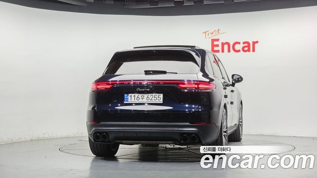 Porsche Cayenne 2021 — photo 4