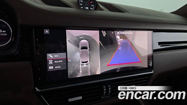 Porsche Cayenne 2021 — photo 16