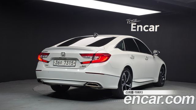 Honda Accord 2018 — photo 2