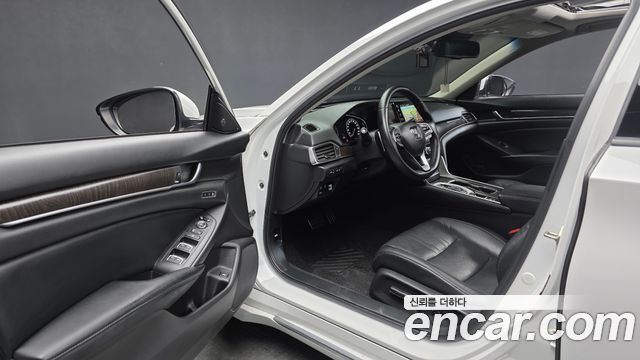 Honda Accord 2018 — photo 10