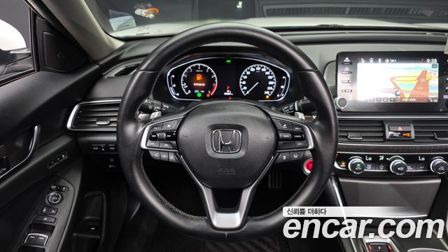 Honda Accord 2018 — photo 13