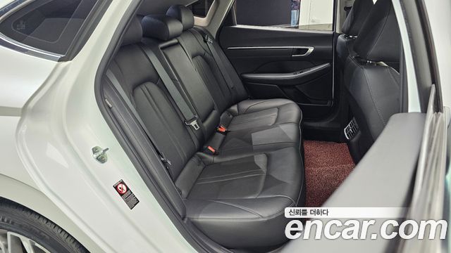 Hyundai Sonata 2022 — photo 11