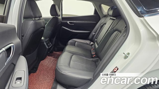 Hyundai Sonata 2022 — photo 12