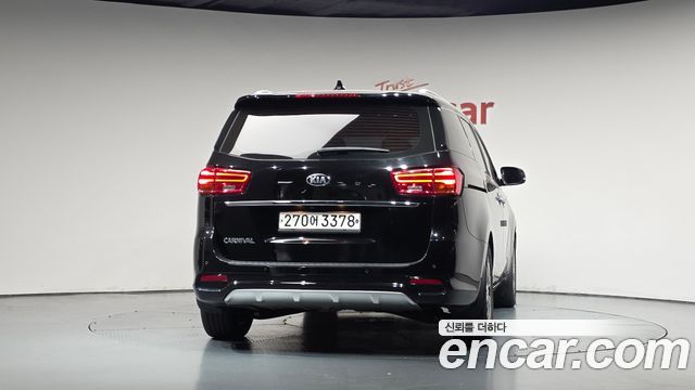 Kia Canival 2019 — photo 4