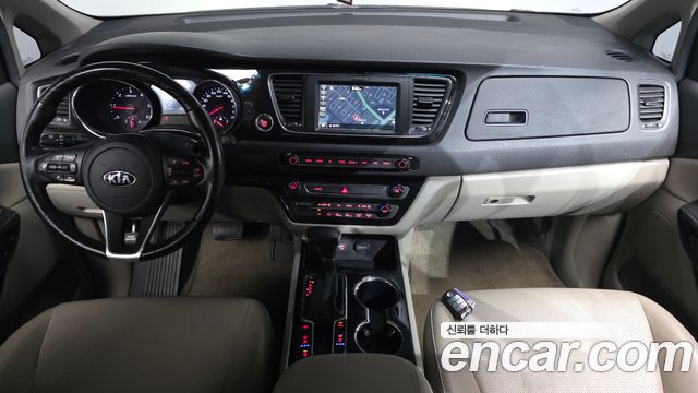 Kia Canival 2019 — photo 10