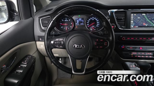 Kia Canival 2019 — photo 19