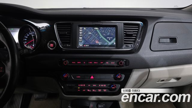Kia Canival 2019 — photo 20