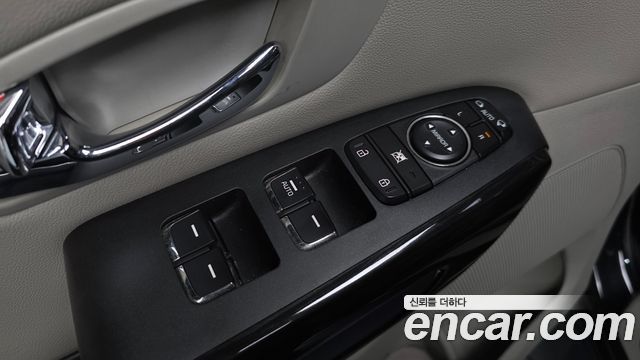 Kia Canival 2019 — photo 24