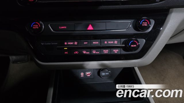 Kia Canival 2019 — photo 26