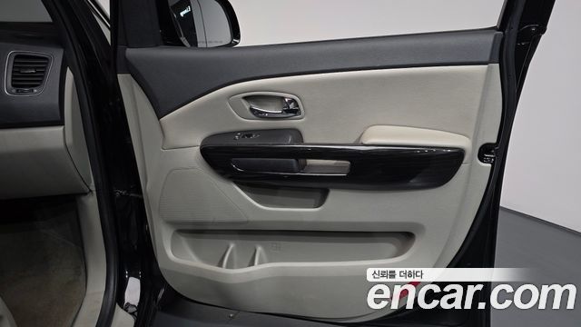 Kia Canival 2019 — photo 15