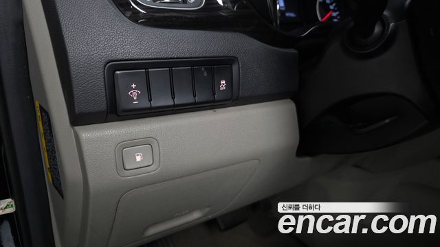 Kia Canival 2019 — photo 28
