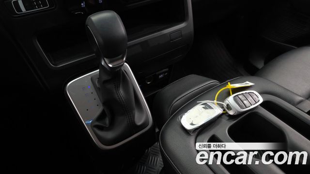Hyundai Staria 2023 — photo 12