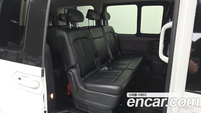 Hyundai Staria 2023 — photo 17
