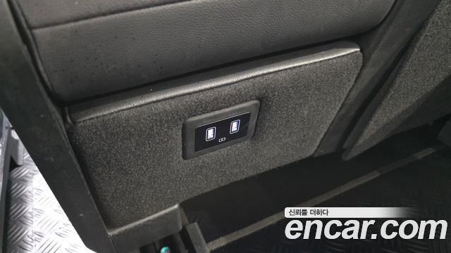 Hyundai Staria 2023 — photo 25