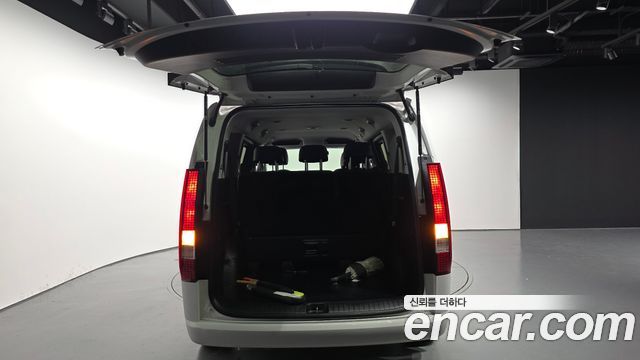 Hyundai Staria 2023 — photo 26