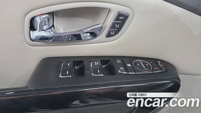 Kia Canival 2018 — photo 12