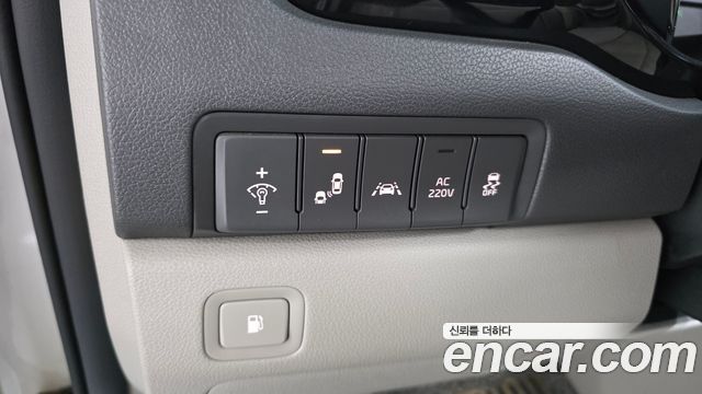 Kia Canival 2018 — photo 13