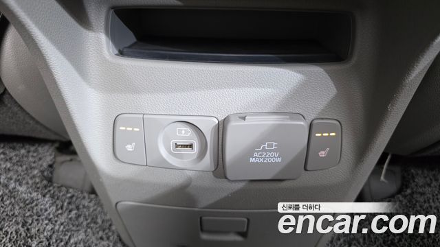 Kia Canival 2018 — photo 17