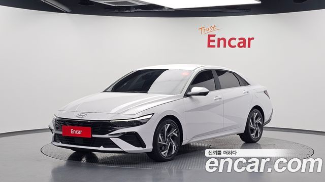 Hyundai AVANTE 2024 — photo 1