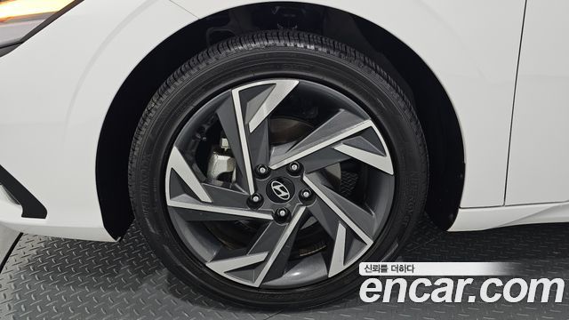 Hyundai AVANTE 2024 — photo 5