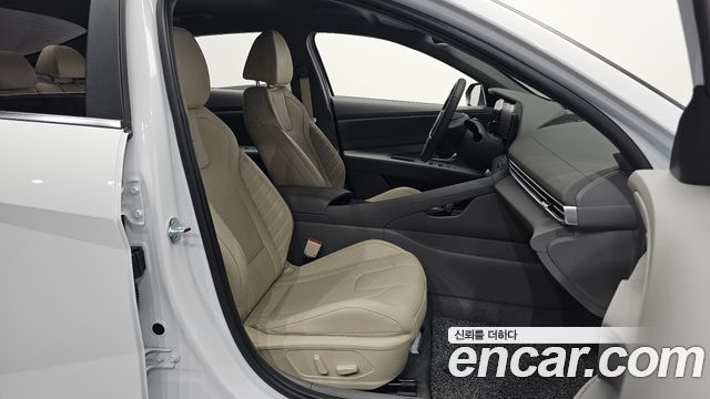 Hyundai AVANTE 2024 — photo 13