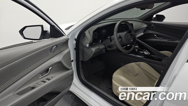 Hyundai AVANTE 2024 — photo 17