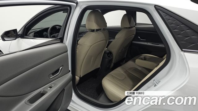 Hyundai AVANTE 2024 — photo 18