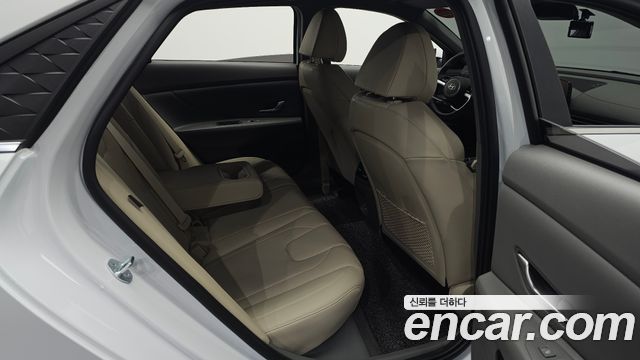 Hyundai AVANTE 2024 — photo 16