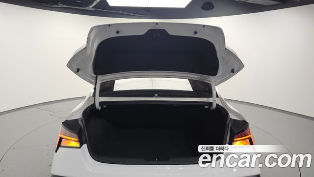 Hyundai AVANTE 2024 — photo 27