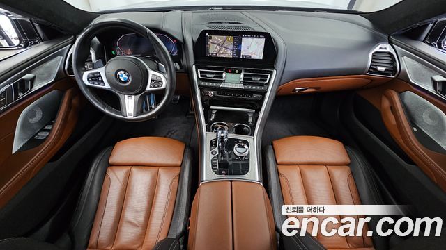 BMW 8-Series 2020 — photo 10