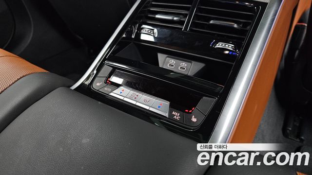 BMW 8-Series 2020 — photo 25