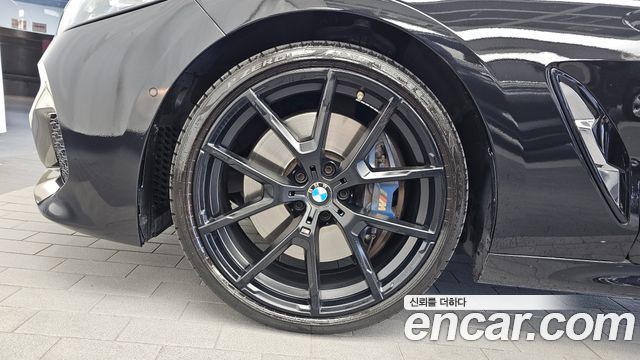 BMW 8-Series 2020 — photo 7