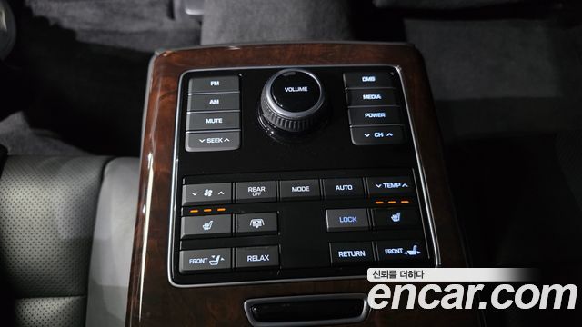 Hyundai Equus 2015 — photo 19