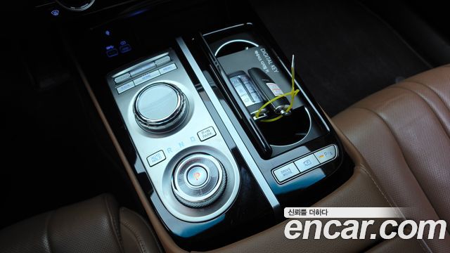 Genesis G80 2023 — photo 12