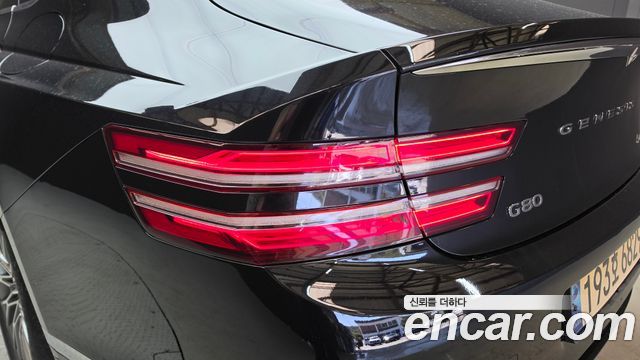 Genesis G80 2023 — photo 9