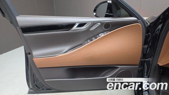 Genesis G80 2023 — photo 14