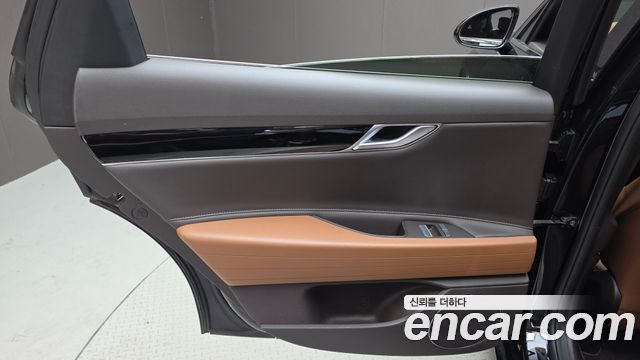 Genesis G80 2023 — photo 15