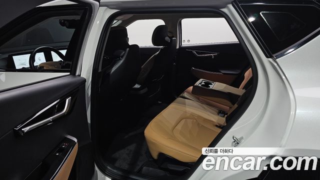 Kia EV6 2023 — photo 17