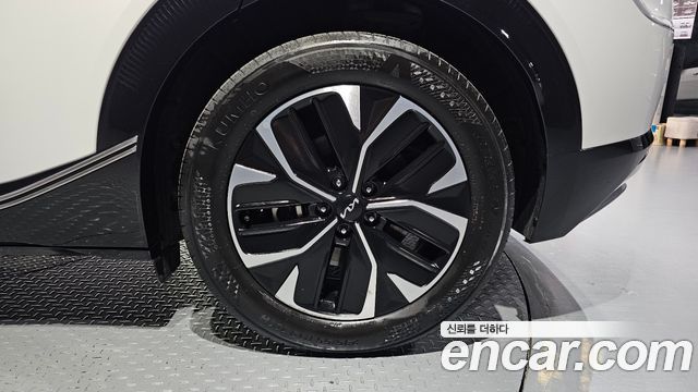 Kia EV6 2023 — photo 7