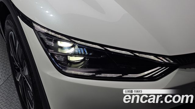 Kia EV6 2023 — photo 8