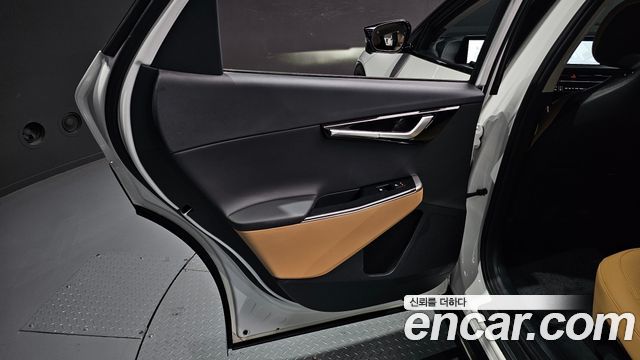 Kia EV6 2023 — photo 15