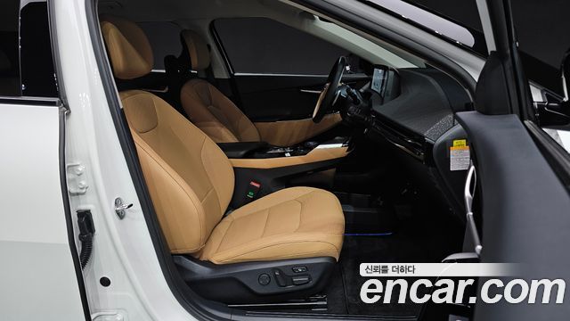 Kia EV6 2023 — photo 16