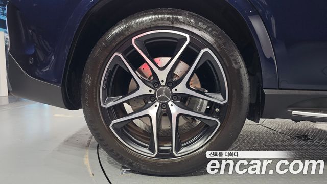 Mercedes-Benz GLE-Class 2021 — photo 7