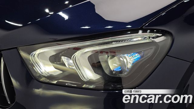 Mercedes-Benz GLE-Class 2021 — photo 8