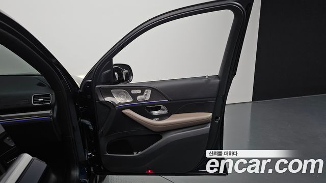 Mercedes-Benz GLE-Class 2021 — photo 14