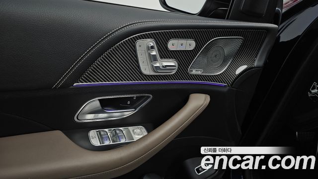 Mercedes-Benz GLE-Class 2021 — photo 29